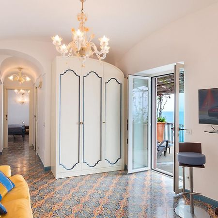 Villa Le Baste Фуроре Экстерьер фото